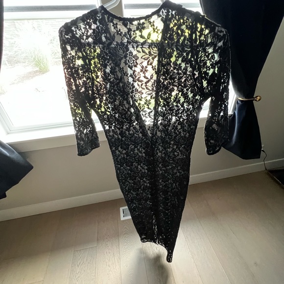 Swimsuit coverup - Picture 2 of 7